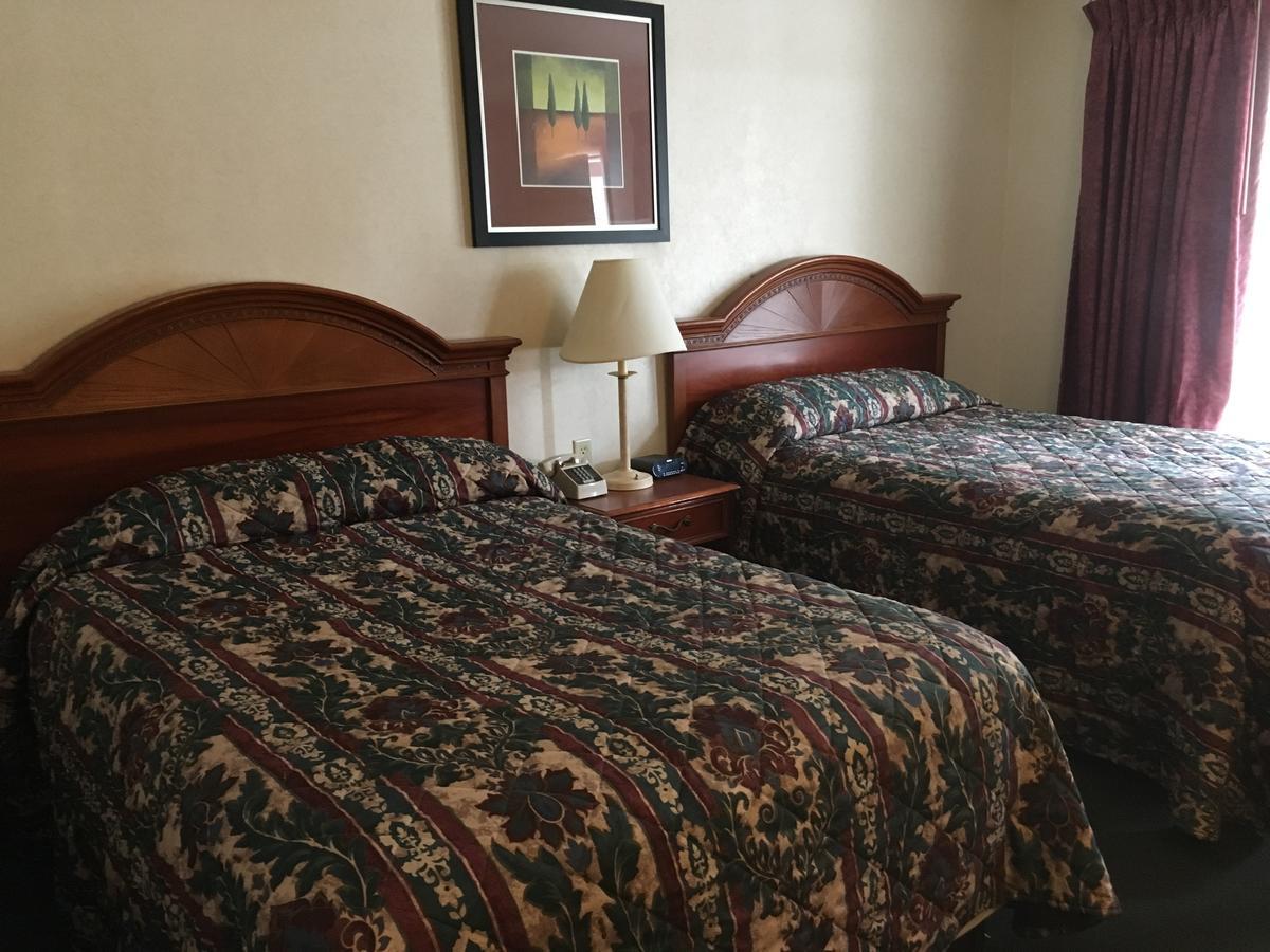גלנס פולס Landmark Motor Inn מראה חיצוני תמונה